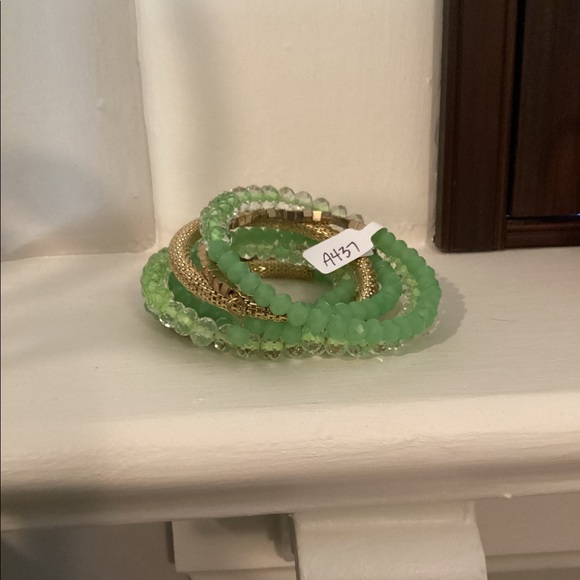 Spring Green Bracelet - Picture 5 of 5